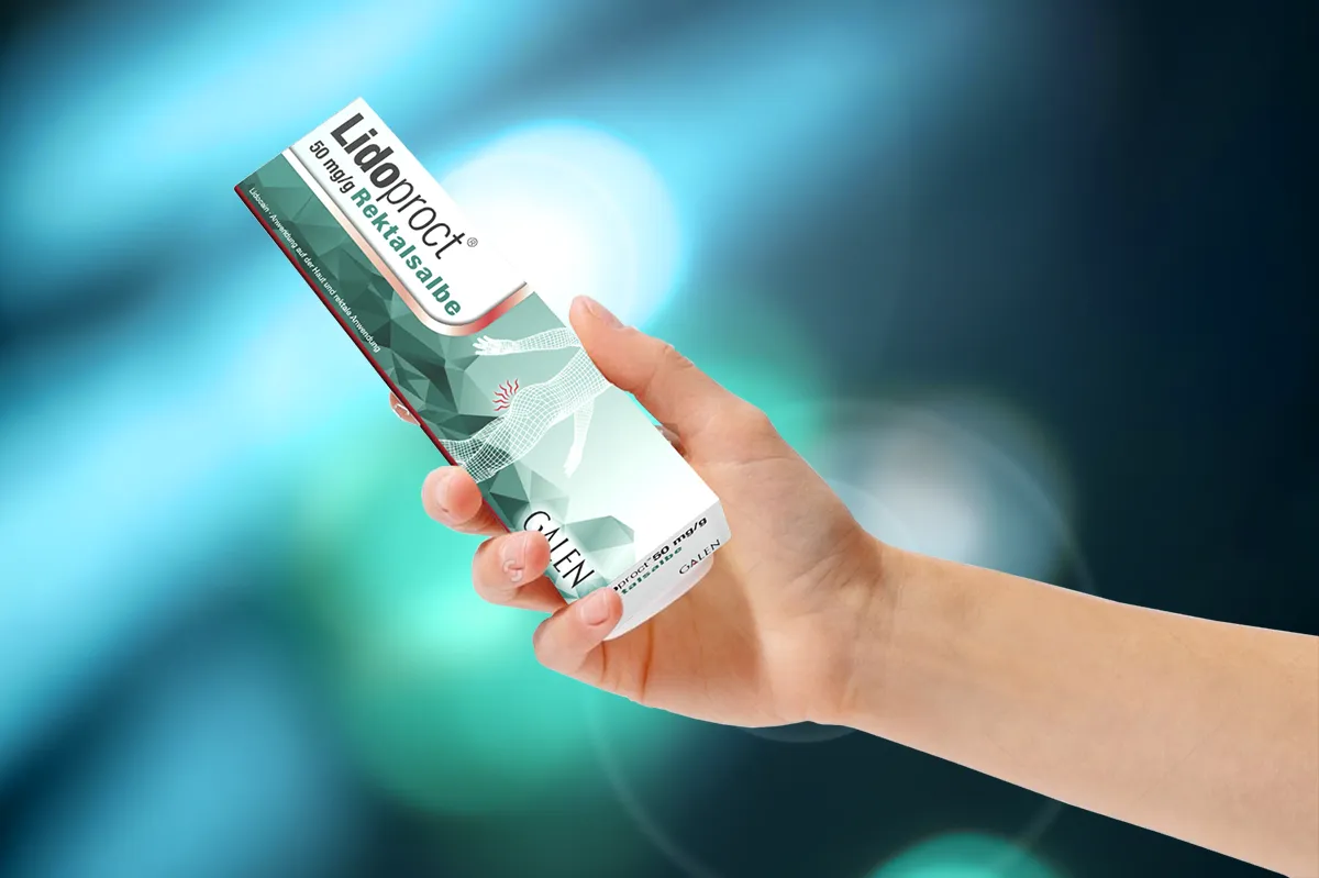 Lidoproct Pack in einer Hand